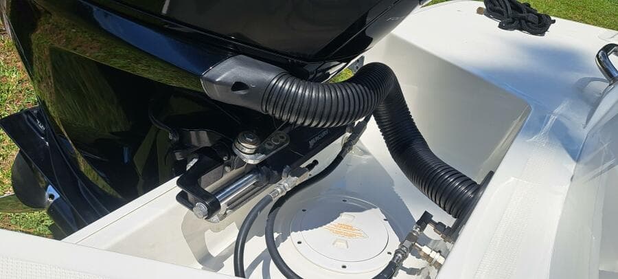 2019 Sea Ray SPX 230 OB