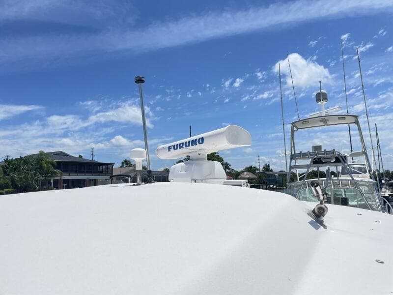 2005 Grady-White 330 Express