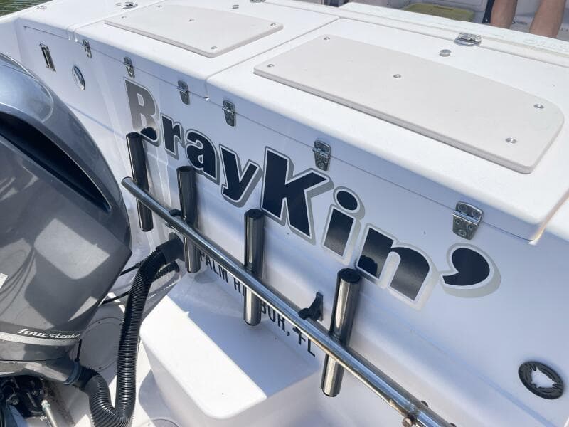 2005 Grady-White 330 Express