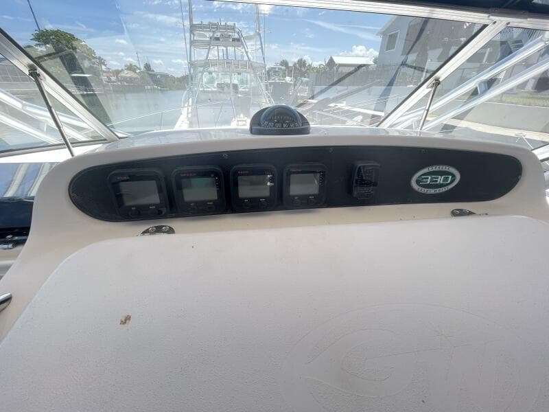 2005 Grady-White 330 Express