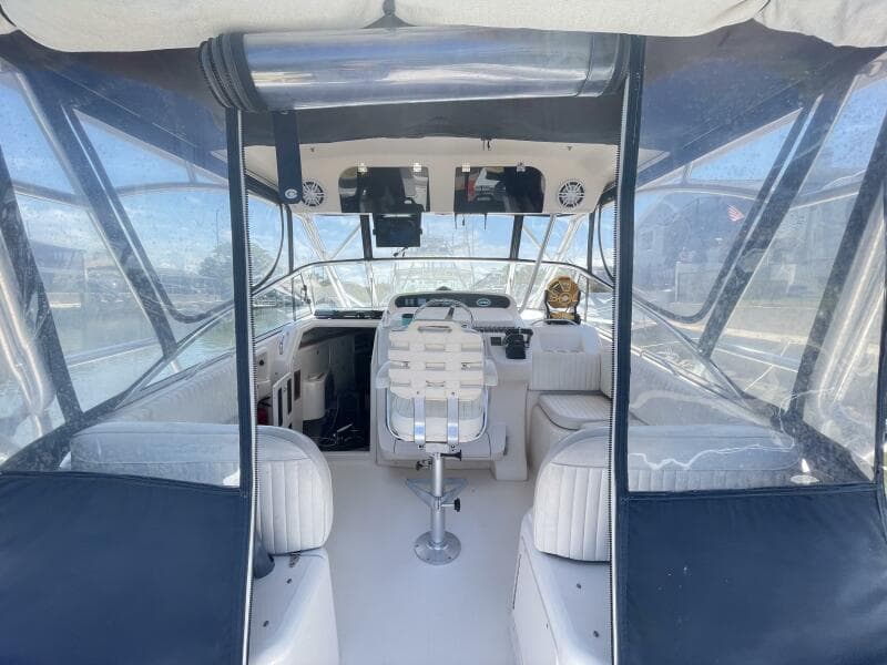 2005 Grady-White 330 Express