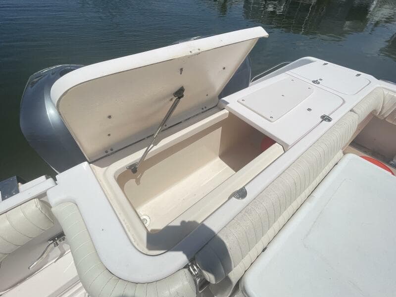 2005 Grady-White 330 Express