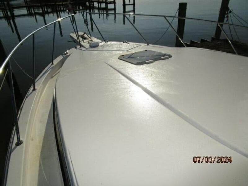 33' Wellcraft foredeck2