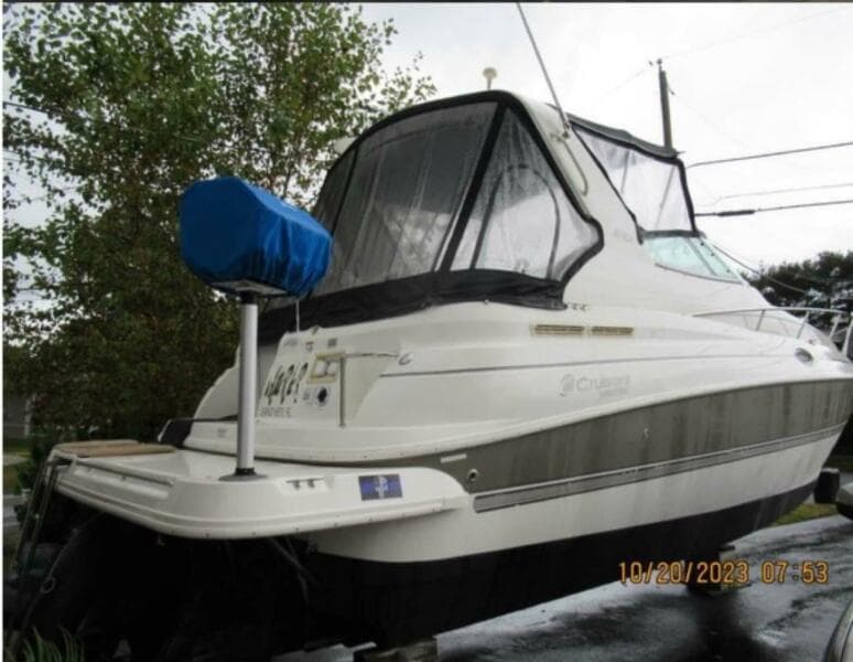 2007 Cruisers Yachts 280CXI