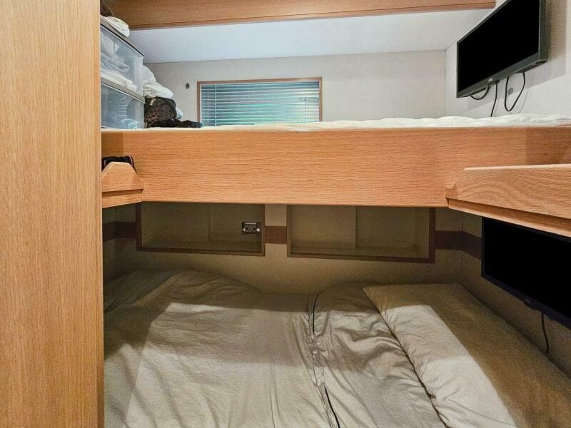 2008 Palmer Johnson 124 Sports Cruiser