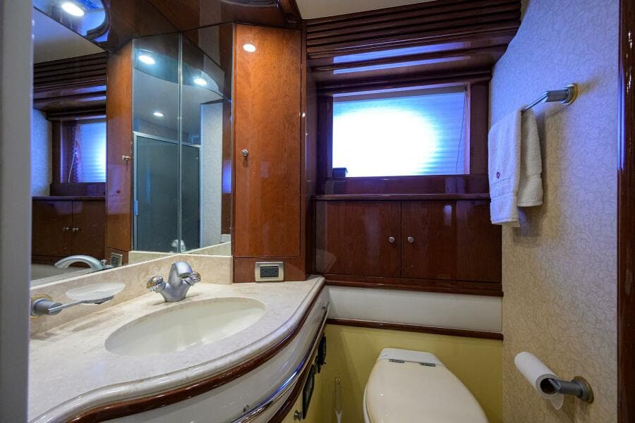 2005 Marquis 65 Motor Yacht