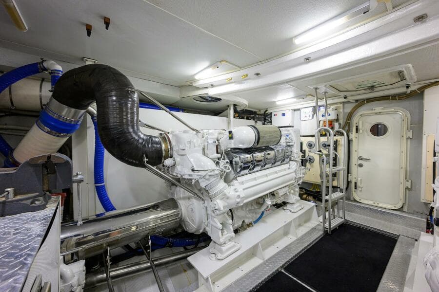 2005 Marquis 65 Motor Yacht