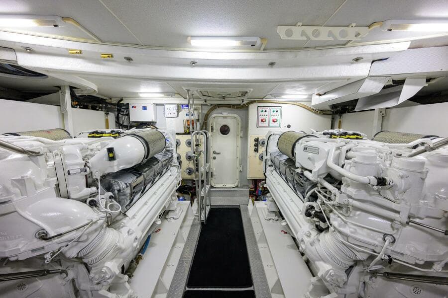 2005 Marquis 65 Motor Yacht