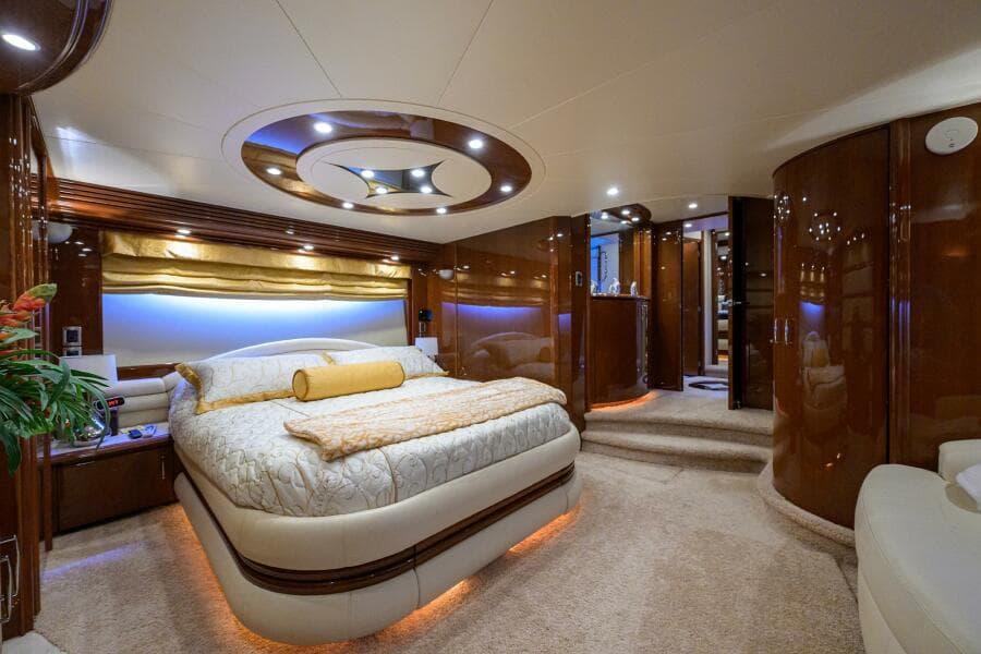2005 Marquis 65 Motor Yacht