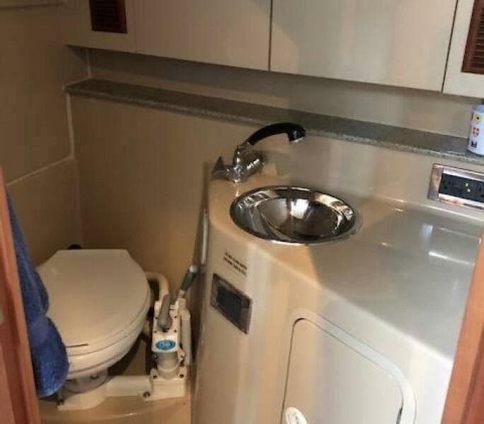 2001 Rampage 30 Express