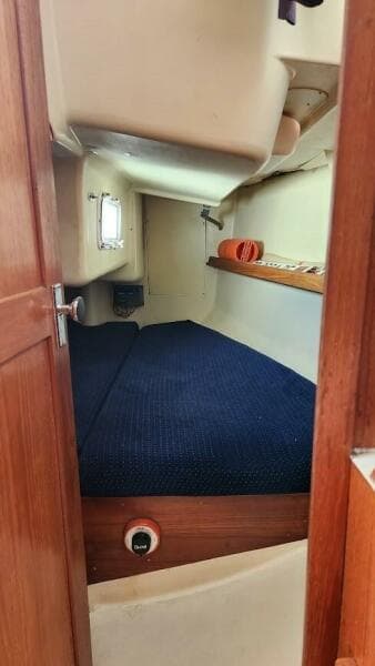 1986 Pearson Auxiliary Sloop