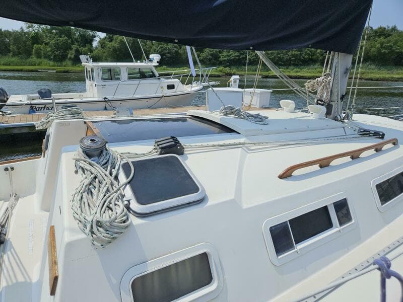 1986 Pearson Auxiliary Sloop