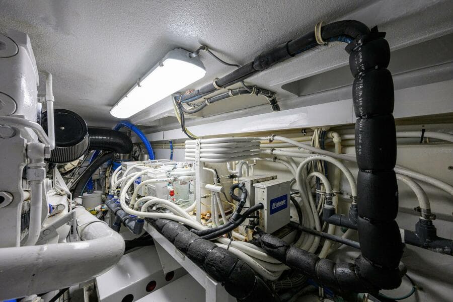 2001 Hatteras Convertible