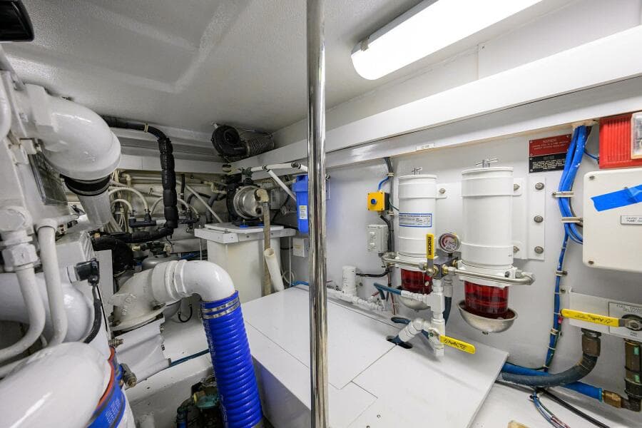 2001 Hatteras Convertible