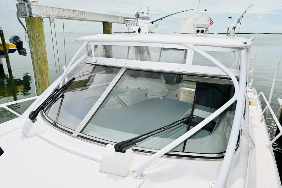 Hardtop and Windshield Forward View