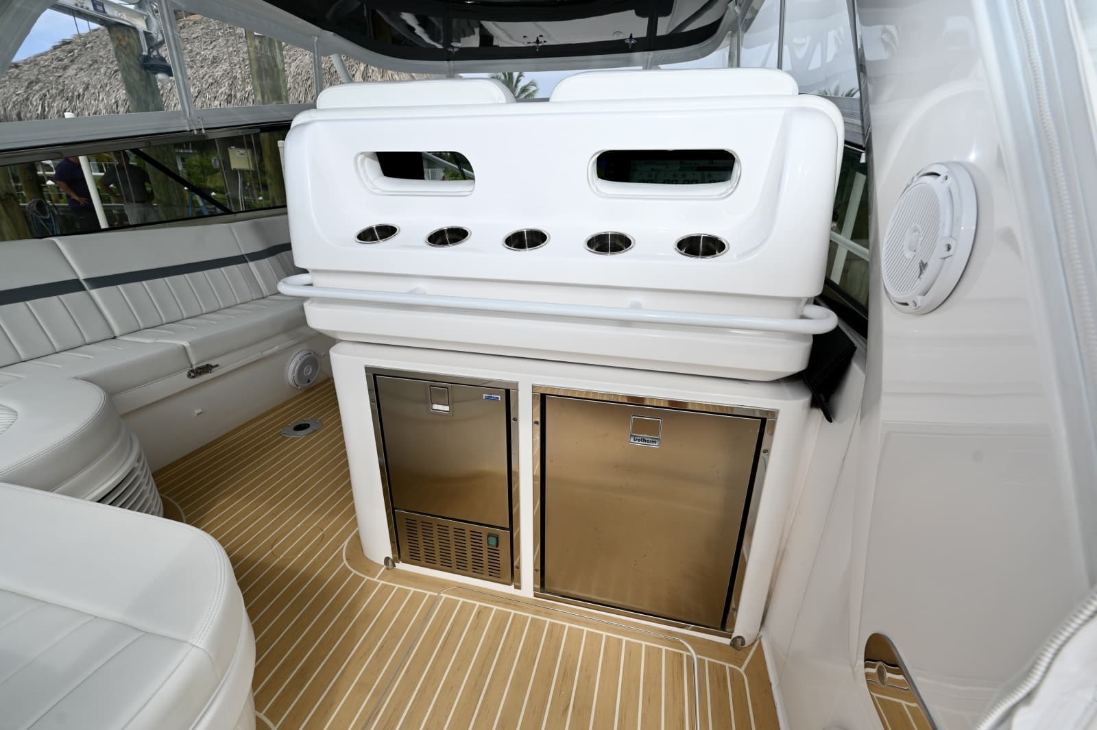 2019 Intrepid 475 Sport Yacht - Photo 8