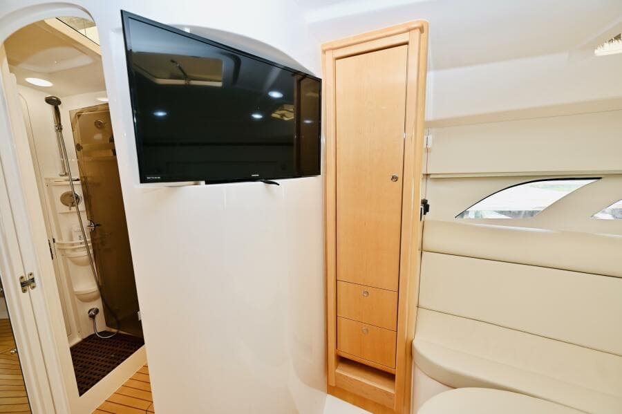 Head Compartment with TV
