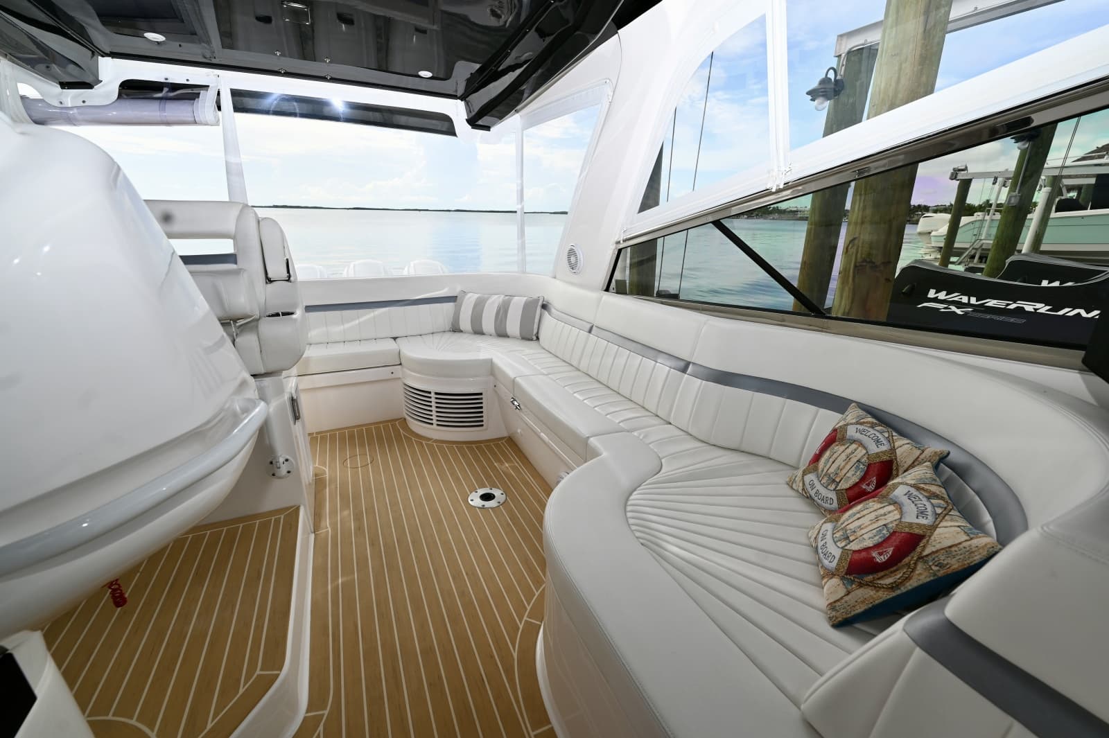 2019 Intrepid 475 Sport Yacht - Photo 13