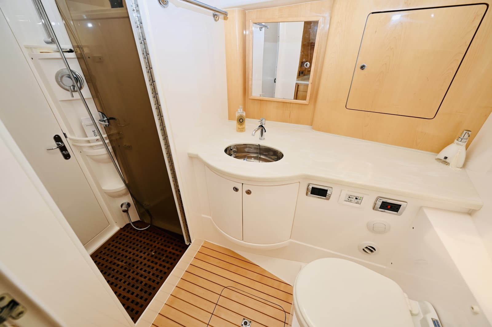 2019 Intrepid 475 Sport Yacht - Photo 27
