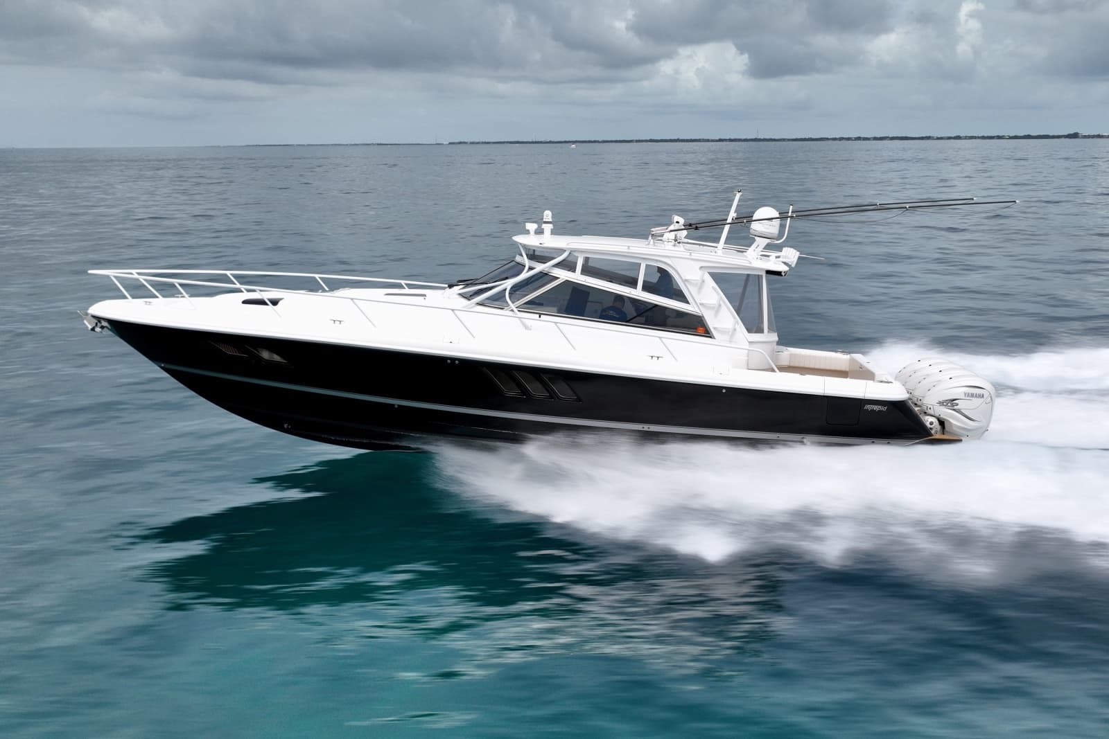 2019 Intrepid 475 Sport Yacht - Photo 2
