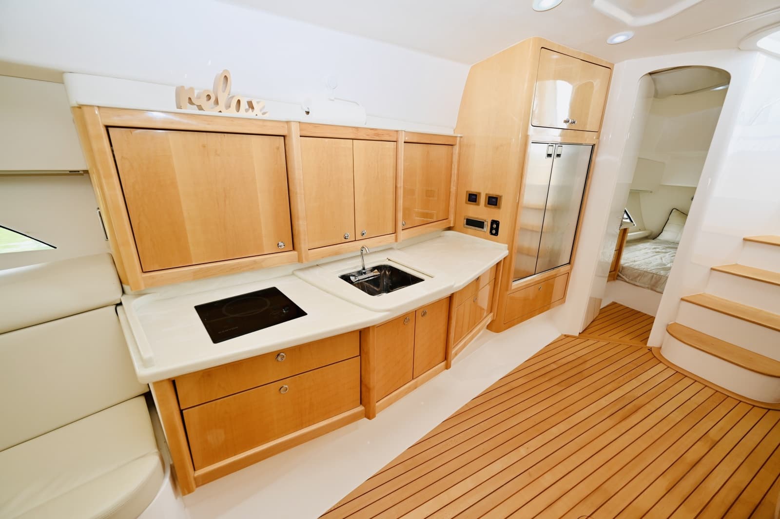 2019 Intrepid 475 Sport Yacht - Photo 16