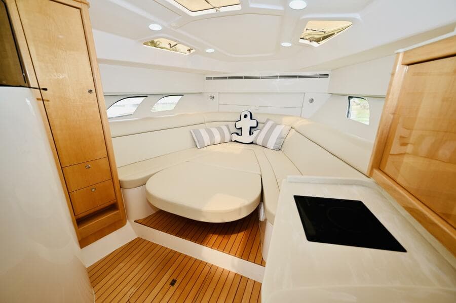 Forward Cabin V-Berth