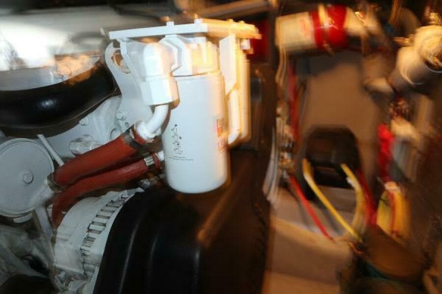 43 Meridian Sedan 411 - 