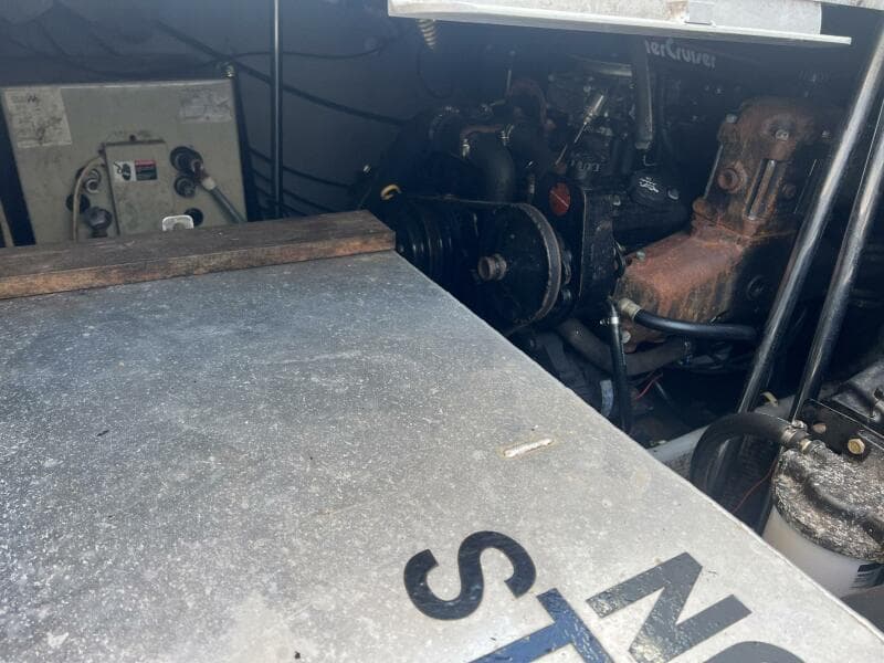 1996 Silverton 310 Express