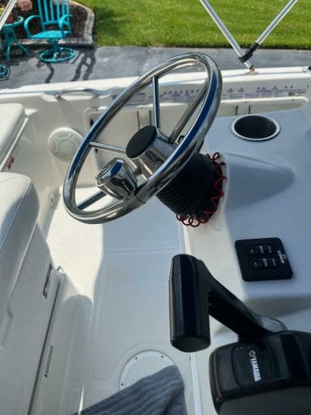 2009 Sailfish 1900 BB Bay Boat