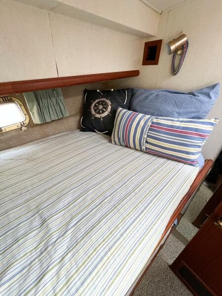 1987 Tollycraft 34 Sedan Sport