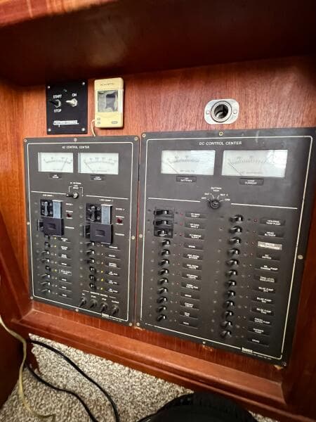 1987 Tollycraft 34 Sedan Sport