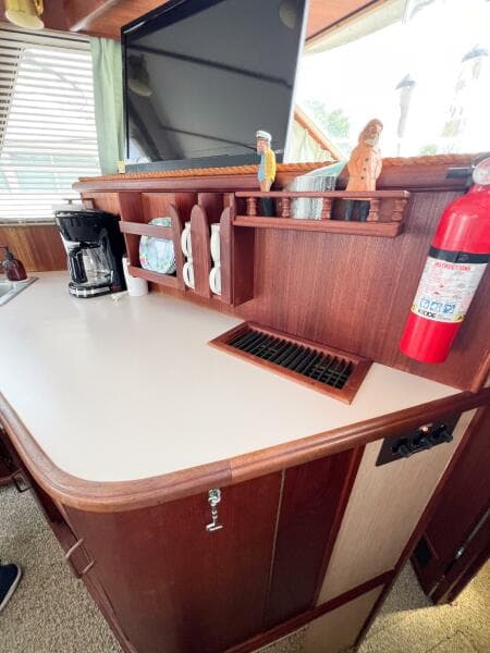 1987 Tollycraft 34 Sedan Sport