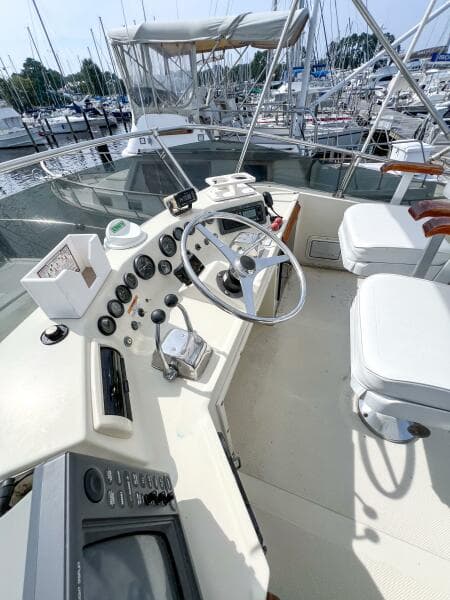 1987 Tollycraft 34 Sedan Sport