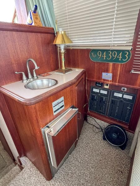 1987 Tollycraft 34 Sedan Sport