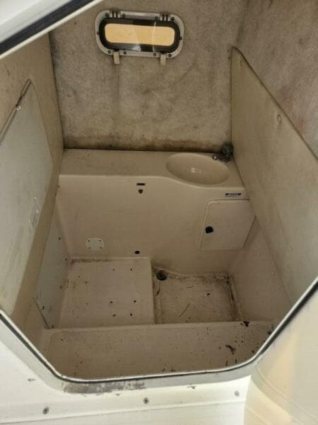 1995 Pursuit 2600 CC