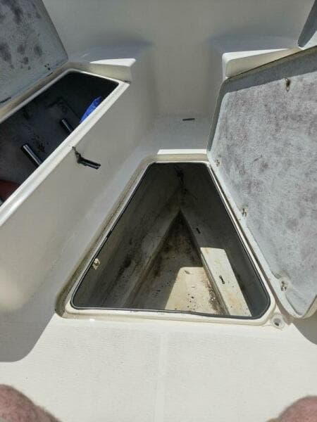 1995 Pursuit 2600 CC