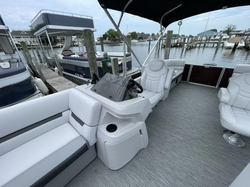 2024 Godfrey Sweetwater 2286 Split Bench