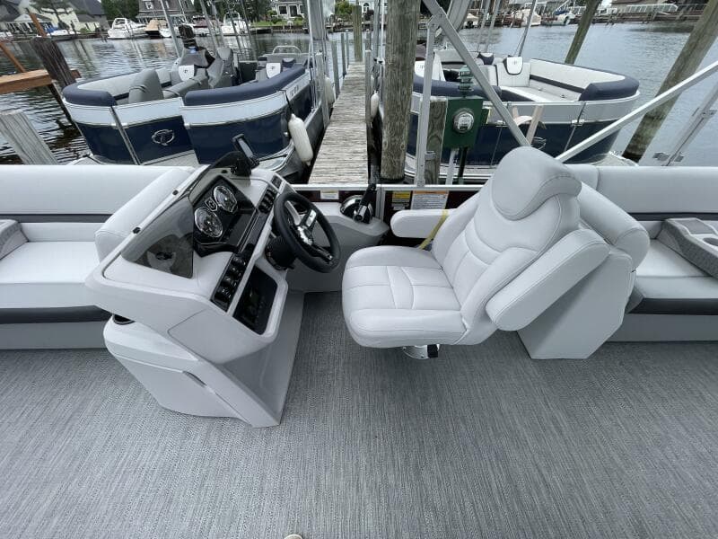 2024 Godfrey Sweetwater 2286 Split Bench