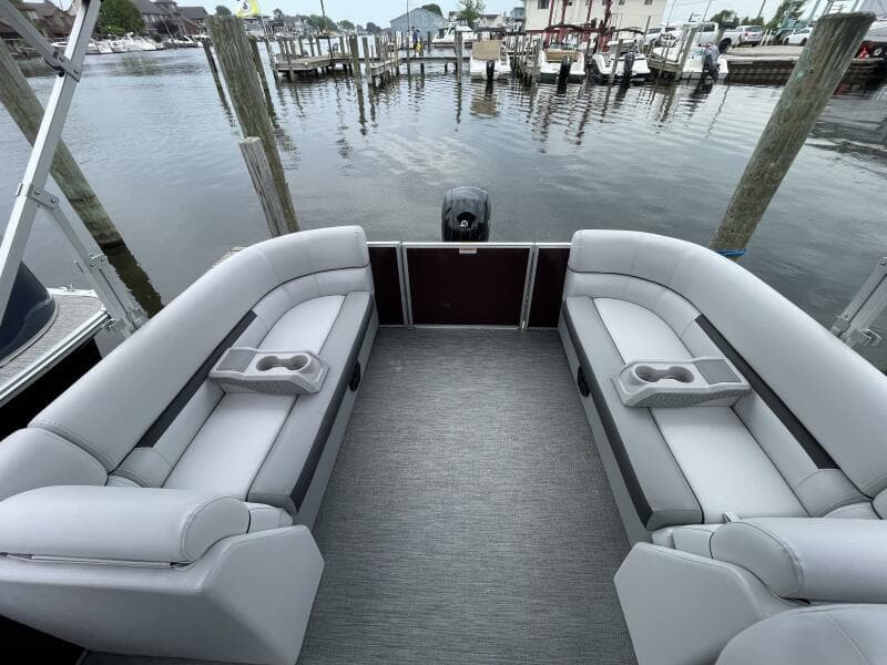 2024 Godfrey Sweetwater 2286 Split Bench