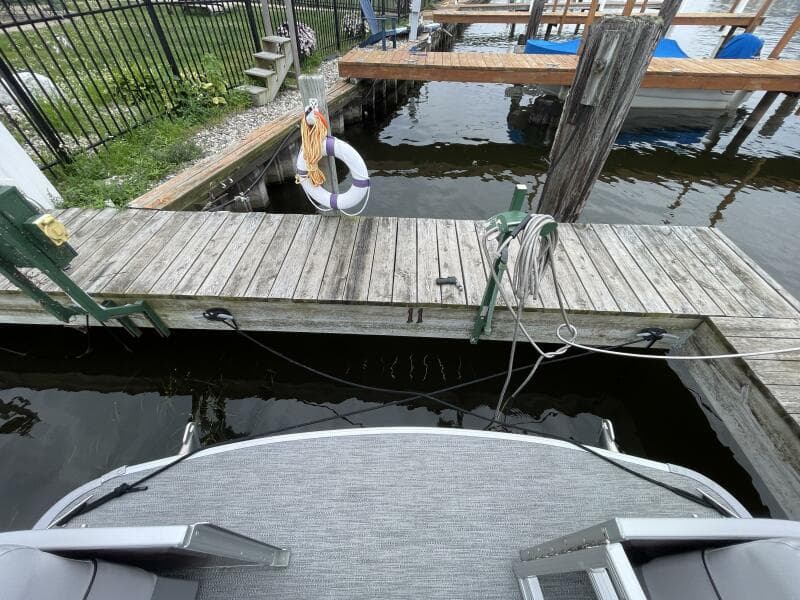 2024 Godfrey Sweetwater 2286 Split Bench