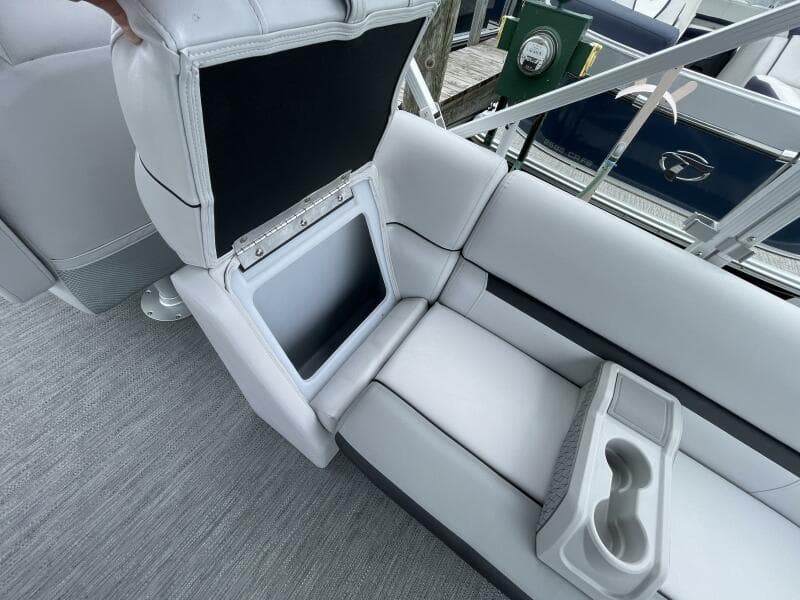 2024 Godfrey Sweetwater 2286 Split Bench