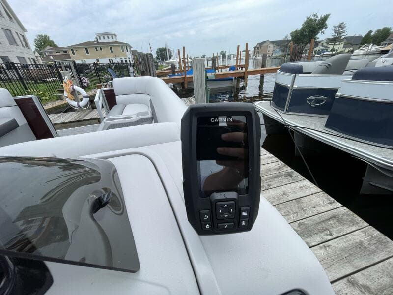 2024 Godfrey Sweetwater 2286 Split Bench