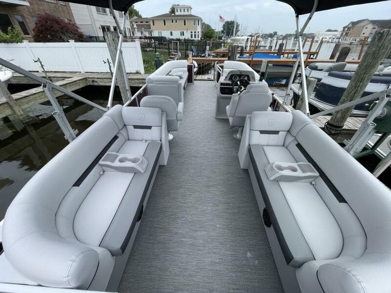 2024 Godfrey Sweetwater 2286 Split Bench