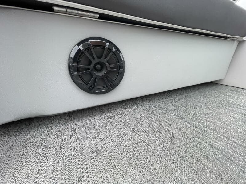 2024 Godfrey Sweetwater 2286 Split Bench