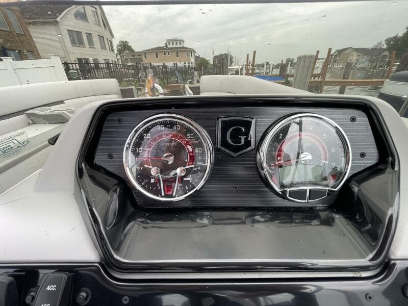 2024 Godfrey Sweetwater 2286 Split Bench