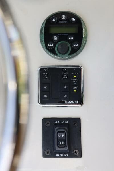 2001 Contender 27 Open