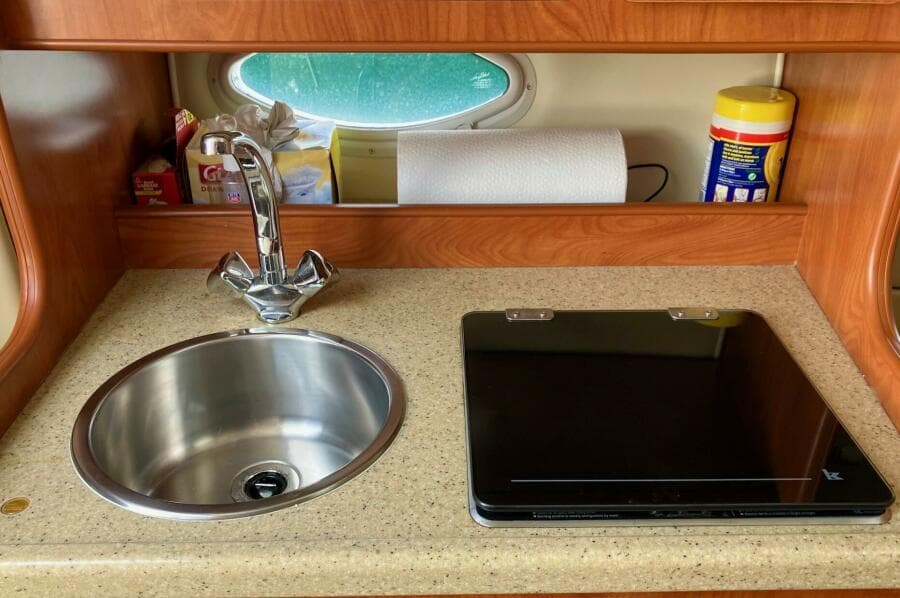 2006 Rinker 270 Fiesta Vee