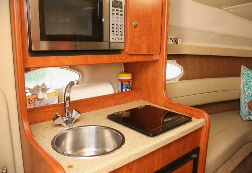 2006 Rinker 270 Fiesta Vee