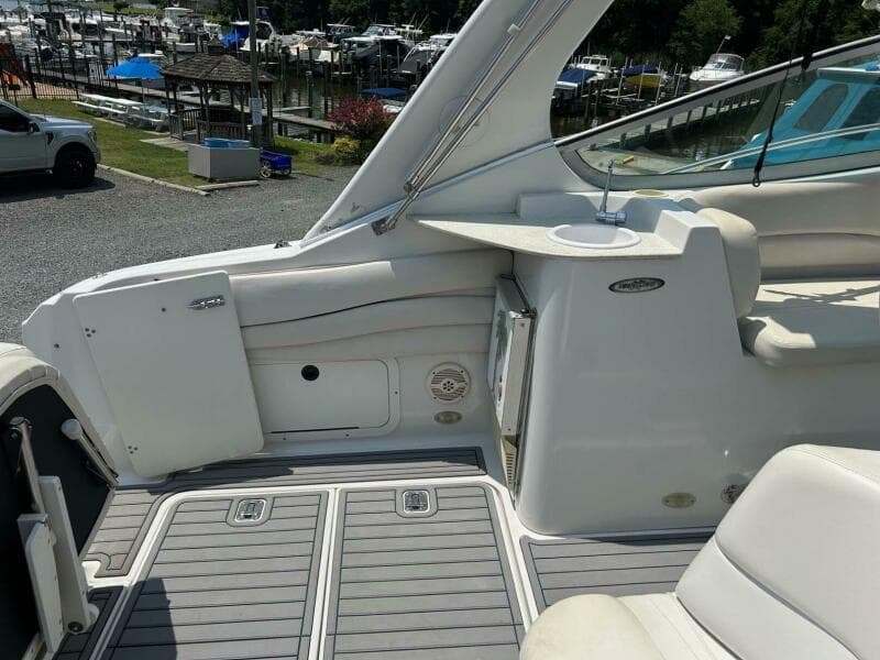 2001 Four Winns 328 Vista