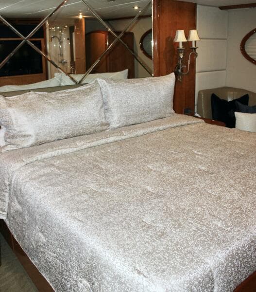 2007 Lazzara 74 Motor Yacht Kathleen